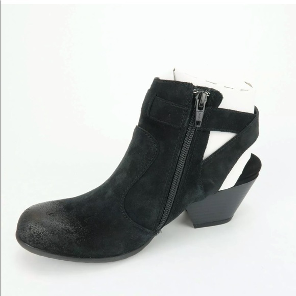 Boc Open Strap Back Ankle Bootie Heel Waxed Suede - Picture 3 of 7